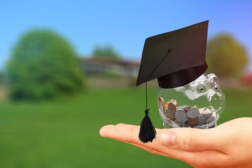 Learn how to apply for the John Kinghorn Scholarship in Engineering